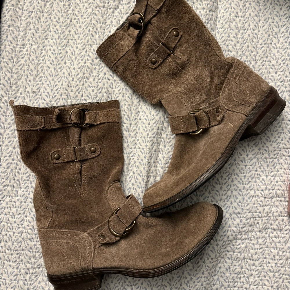 Brown boots size 38